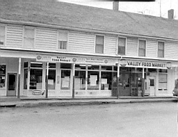 ValleyMarket-1966-3.jpg
